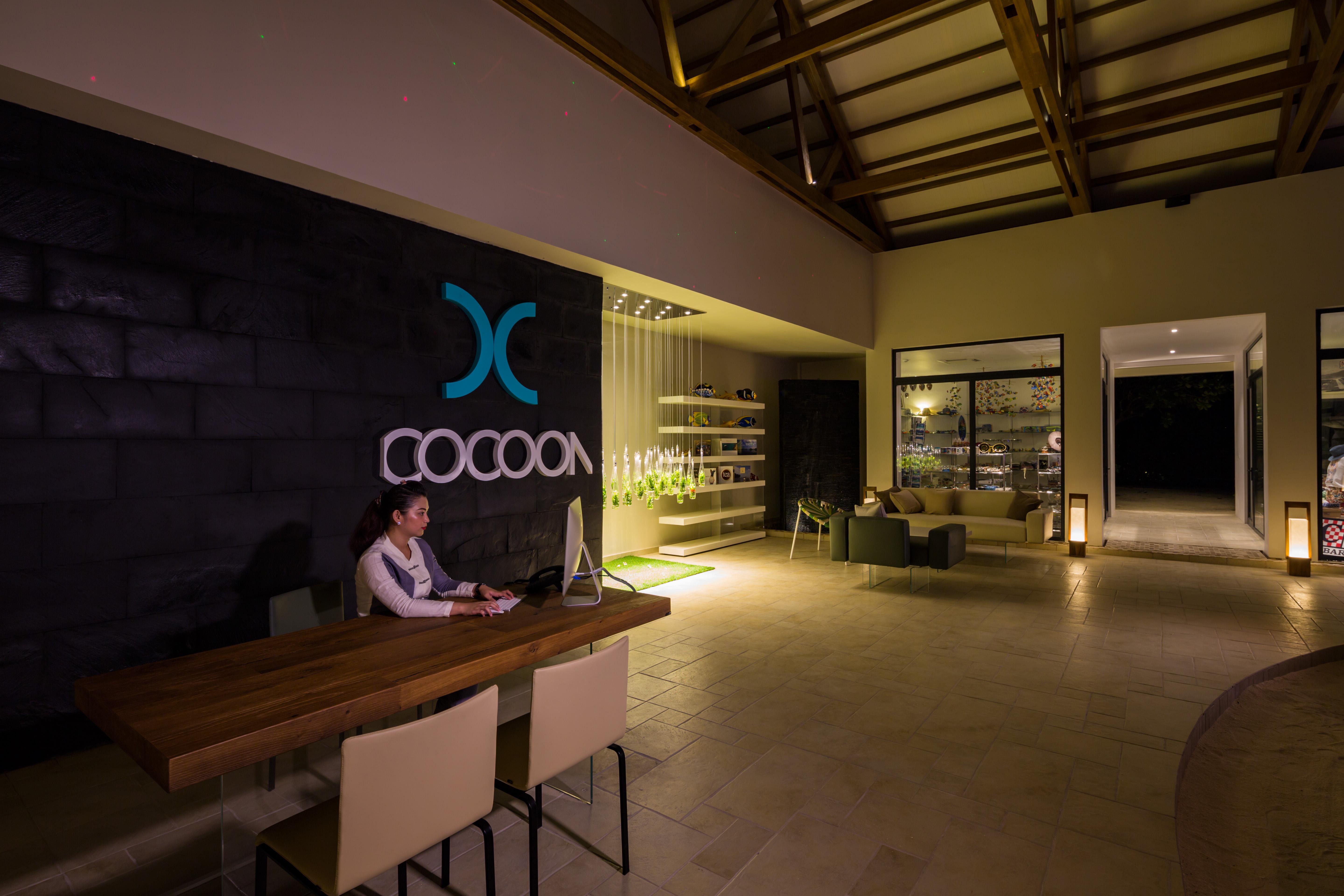 Cocoon Maldives Hotel Kurendhoo Exterior photo