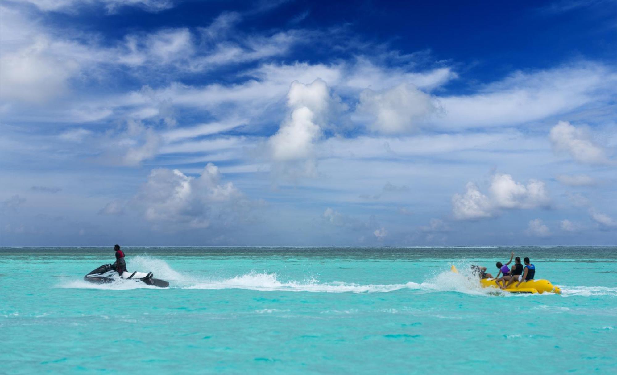 Cocoon Maldives Hotel Kurendhoo Exterior photo